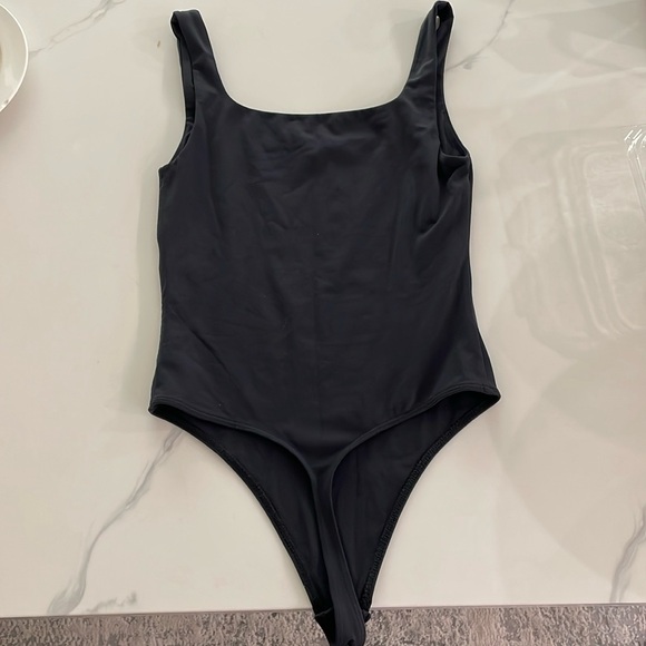 COPY - Babaton countour square neck bodysuit - Picture 2 of 5